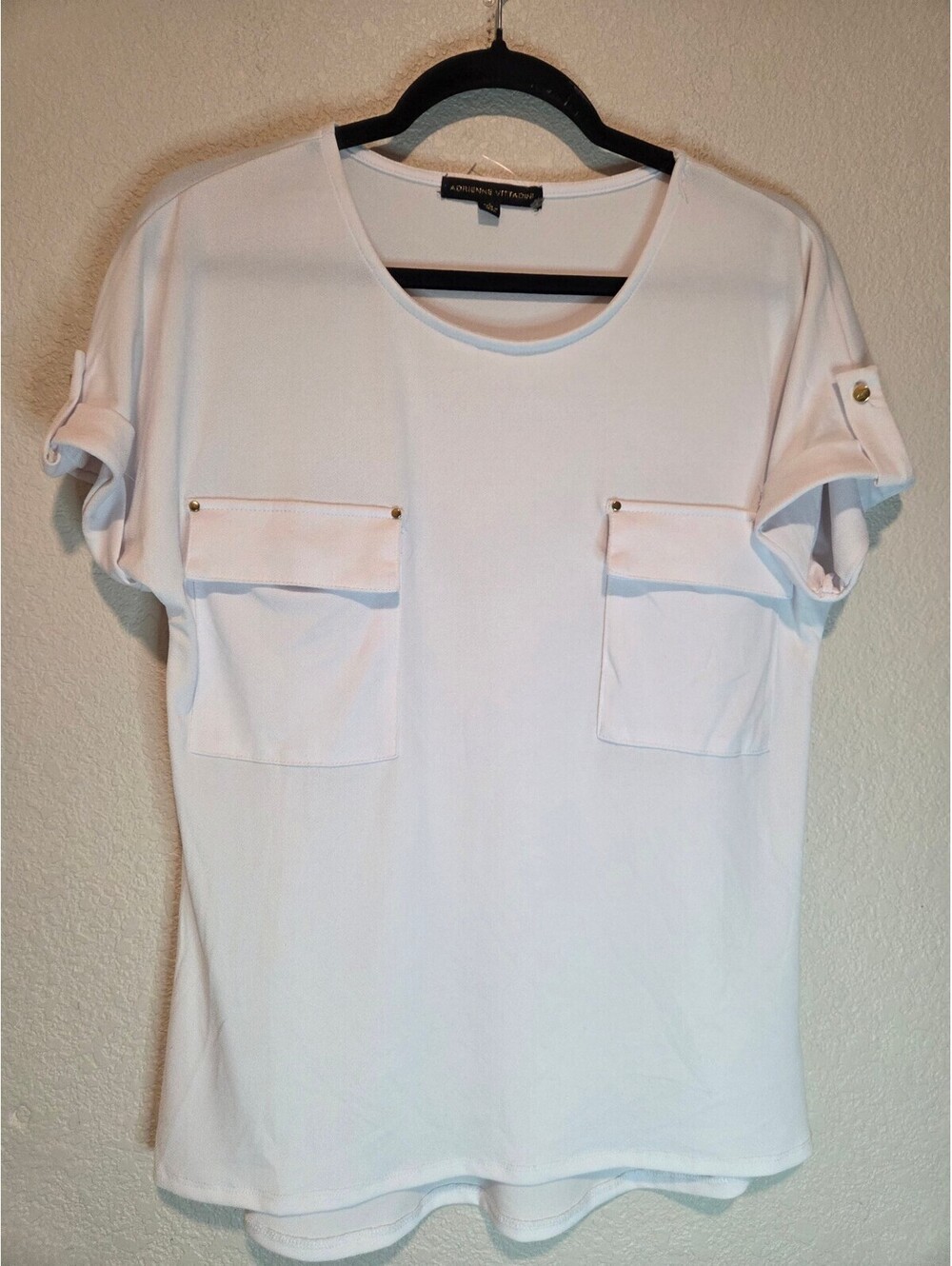 Adrienne Vittadini White Short Sleeve Top with Front Pockets - Size Small